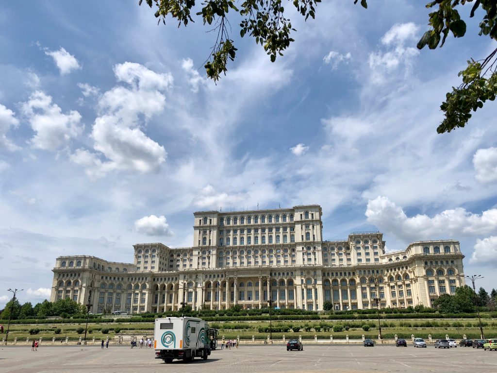 Parlamentspalast Außenansicht Bukarest Rumänien Tipp